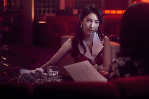 Netflix影集《華燈初上》嫌疑犯盤點！王愛蓮「Aiko」深藏不露，何予恩激情殺人？