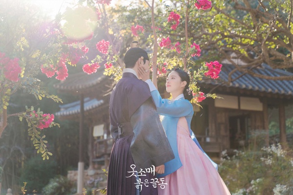 「結局超驚豔」的韓劇!《衣袖紅鑲邊》結局被讚「龍頭神尾」,IU《德魯納》這幕太出色