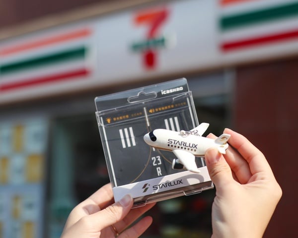 星宇航空飛機icash2.0這天開賣！嗶卡機翼閃爍燈光＋說「歡迎登機」語音，航空迷別錯過