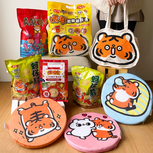 Kitty野餐籃必收！7-11「過年禮盒」推薦：胖虎爆米花桶、樂事肩背包，鎮瀾宮錢母也有