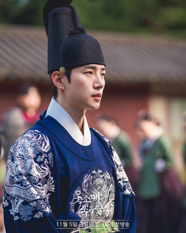 《衣袖紅鑲邊》劇本沒有的橋段！德任「告別自己」是導演加的，俊昊連「聲音」都有戲！