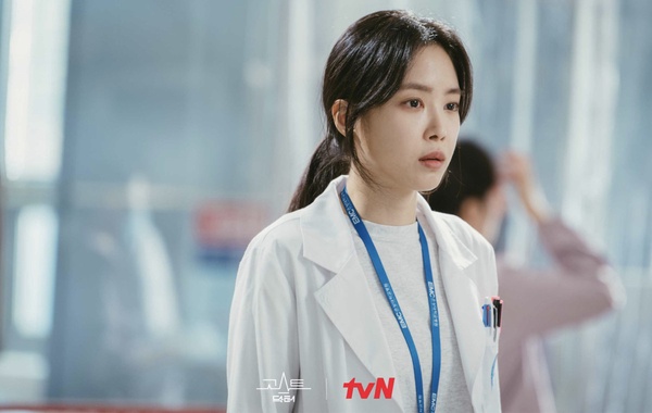 2022韓劇《Ghost Doctor》看點5：Uie、孫娜恩共同主演