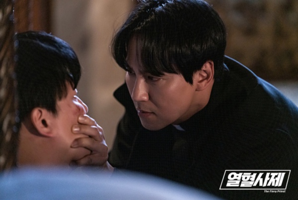 Netflix 1月即將下架片單！《新世紀福爾摩斯》1-4季、韓劇《熱血司祭》快把握時間開追