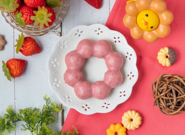 Mister Donut 草莓季甜甜圈來了，首推「大福波堤」，Q彈大福＋草莓醬太讚，再享買6送3
