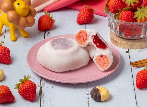 Mister Donut 草莓季甜甜圈來了，首推「大福波堤」，Q彈大福＋草莓醬太讚，再享買6送3