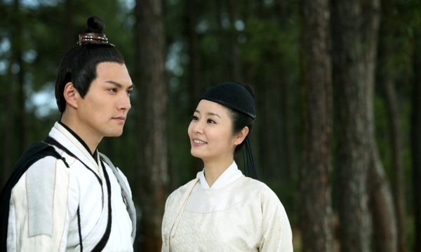《華燈》林心如合作的13位「頂級帥哥」!和金城武&吳彥祖&陳坤當同事,回家還有霍建華