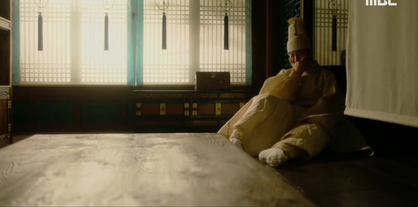《衣袖紅鑲邊》歷史上的李祘！德任死後他怎麼過？娶小18歲綏嬪，一生努力治國卻被大妃毒死？