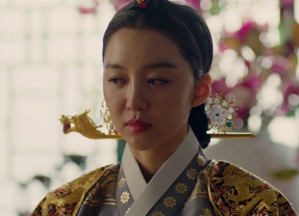 《衣袖紅鑲邊》歷史上的李祘！德任死後他怎麼過？娶小18歲綏嬪，一生努力治國卻被大妃毒死？