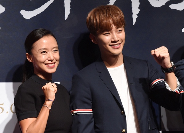 《衣袖紅鑲邊》俊昊合作8個「頂級演員」！好友宋仲基韓孝周、李政宰狂讚他，曾對金宇彬心動?
