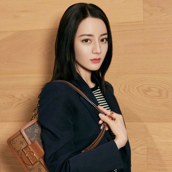 外網票選「2021全球最美女星」TOP10！韓孝周第八，迪麗熱巴進前五，Blackpink這位奪冠