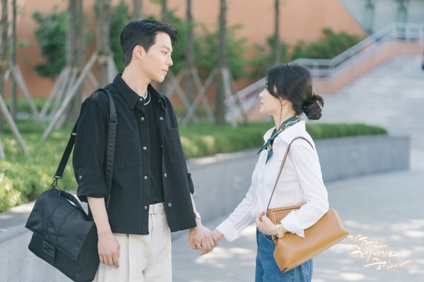 1月熱播韓劇話題度TOP10：《Bad and Crazy》3.72%