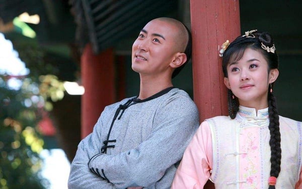 陸劇女星「螢幕初吻」4：趙麗穎拍《新還珠格格》高梓淇