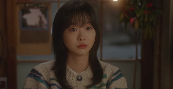Netflix《那年，我們的夏天》崔宇植6個心動攻勢！霸氣壁咚&amp;還約延秀回家喝紅棗茶？小雄終於「懂事」了
