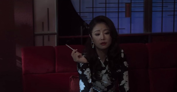 Netflix《華燈初上2》蘇慶儀羅雨儂為何反目?「我想要的,你總能輕易丟掉」蘇的嫉妒都源於深深自卑