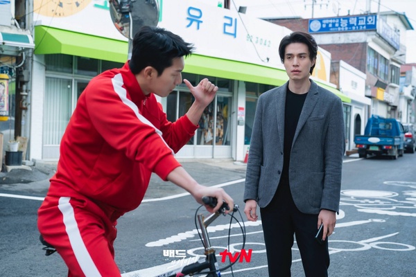 近期「韓劇週末檔收視」Top7！《不可殺》收視跌，任時完《Tracer》好評不輸《衣袖》！