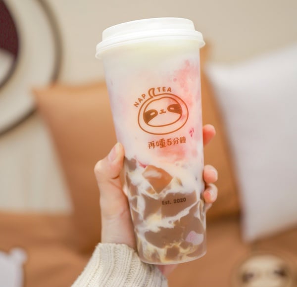 13家超商、飲料店「草莓牛奶」新品推薦！大苑子、再睡5分鐘、迷客夏、85度C都有