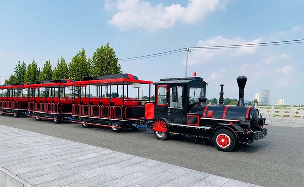 「2022屏東燈節」亮點5：遊園列車一覽燈區