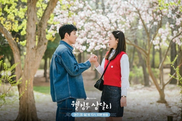 《那年,我們的夏天》金多美「比門高」!7位女星身高趣事,金秀賢「墊木板」才能和全智賢拍照