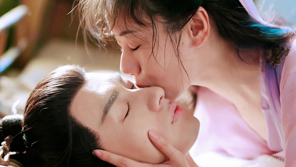 陸劇「經典吻戲名場面」TOP 10！成毅＆袁冰妍「床吻」好慾，楊紫＆李現「車窗吻」超絕