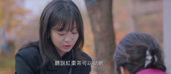 Netflix《那年，我們的夏天》前後呼應！狗狗這幕暗示小雄會離開？2次雨中吻，小雄都「走進延秀的心」