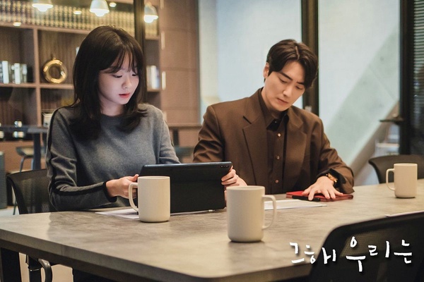 崔宇植、李俊昊熬10年翻紅！韓網熱議星路不順的演員，劉寅娜大齡出道、這位主演都崩了
