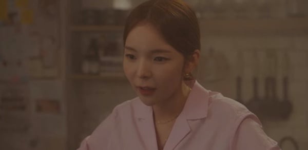《那年我們》8個魔鬼細節！小雄筆名來自「梵谷」？雄延秀「鞋子不同色」藏超絕巧思！