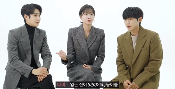 Netflix《那年，我們的夏天》結局戲外7個「高甜瞬間」！崔宇植吻戲真情流露？NG了手卻「牽著不放」？