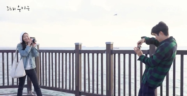 Netflix《那年，我們的夏天》結局戲外7個「高甜瞬間」！崔宇植吻戲真情流露？NG了手卻「牽著不放」？