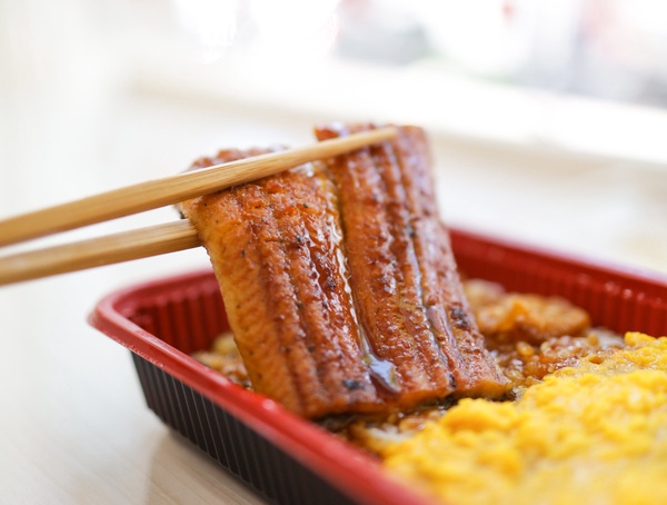 7-11「蒲燒鰻魚飯」強勢回歸！39元就能吃鰻魚，四道炙燒＆日本蒲燒醬超過癮