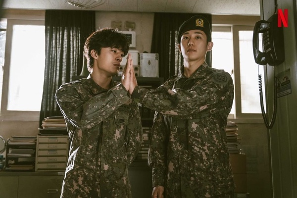 8部Bromance韓劇推薦！《鬼怪》死鬼CP成經典，《金科長》俊昊&南宮珉曾上演「臉頰吻」