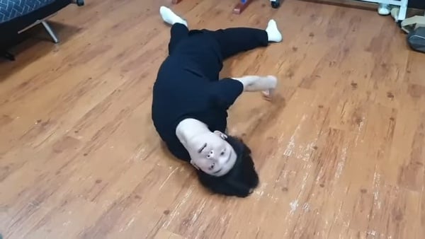 《殭屍校園》幕後趣事！「秀赫愛班長」有原因、喪屍真的嚇到路人，周子瑜默默客串了？