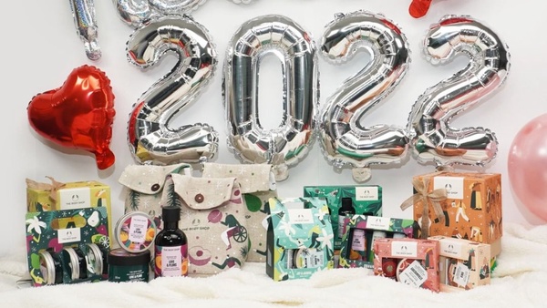 最全送禮教科書！2022「女生情人節禮物」推薦TOP15，專櫃唇膏、香水禮盒送到心坎裡