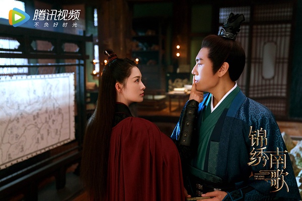 陸劇9對「男強女強雙A」CP組！《嫣語賦》互相套路好甜，《流光之城》高智商過招帥炸