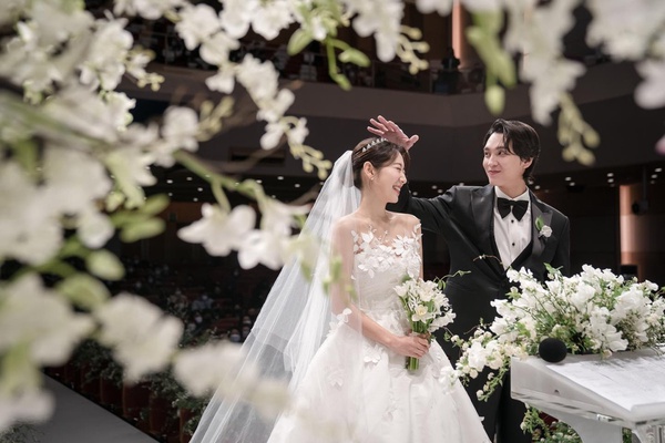 韓國「高顏值夫妻檔」盤點！朴信惠、崔泰俊太登對，玄彬、孫藝珍堪稱CP顏值天花板