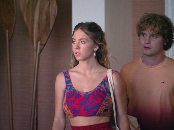 高校十八禁《Euphoria》金髮尤物Cassie爆紅，5件事認識新一代女神「Sydney Sweeney」