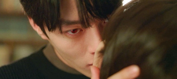 《氣象廳》宋江吻戲太撩！2022超慾韓劇吻戲，《衣袖》霸氣掐脖吻《那年我們》又慾又甜