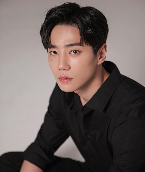 關於《解禁男女》李濬榮的6件事！曾獲選秀冠軍，被《D.P》導演讚：「是很好的演員」！