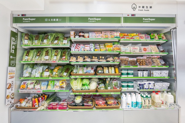全家開超市！「全家FamiSuper超市店」插旗台北東區、竹北，百種生鮮雜貨消費送購物金