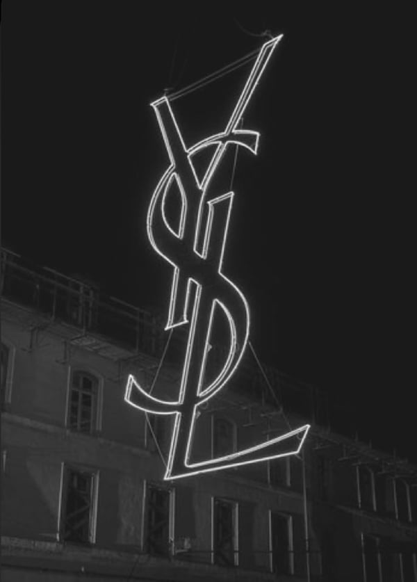 「精品質感風」手機桌布特搜！LV、YSL、CHANEL店景圖絕美，LOEWE、GUCCI時尚迷必收藏