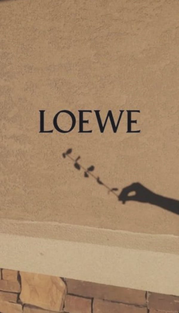 「精品質感風」手機桌布特搜！LV、YSL、CHANEL店景圖絕美，LOEWE、GUCCI時尚迷必收藏