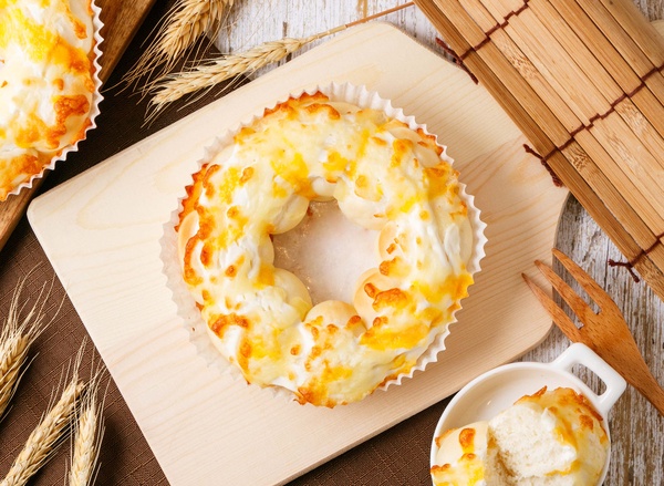 Mister Donut 同步推北海道起司波堤手撕麵包、明太子波堤手撕麵包