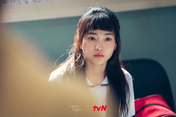 韓星「超齡演學生」！《女神降臨》黃寅燁超意外，《少年法庭》小犯人竟已28歲！