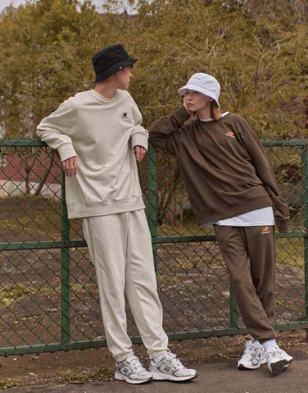 首度跨界合作！Pazzo X New Balance推出多款舒適時髦單品，NB408運動鞋獨家開賣！
