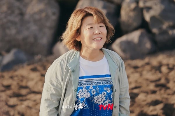 關於《我們的藍調》李姃垠6件事！韓劇「國民媽媽」、演什麼像什麼，出道28年才爆紅！