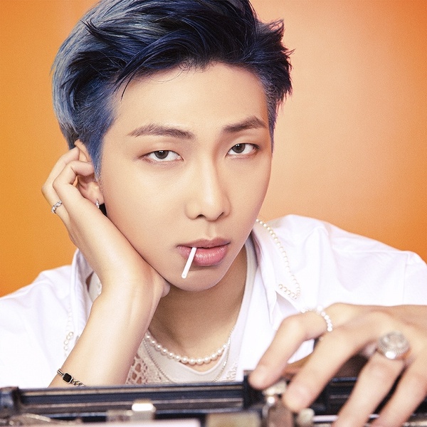 「會說4國語言的Kpop偶像」TOP10!車銀優、Lisa、RM都上榜,冠軍日文實力真的一流!
