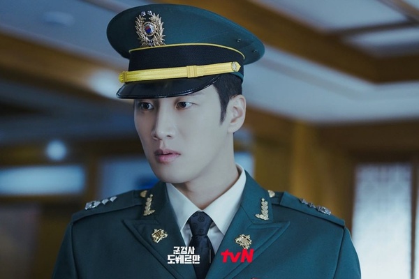 近期韓劇話題度TOP10！《瘋狂愛上你》進榜，《社內相親》第二，冠軍熱度持續霸榜！