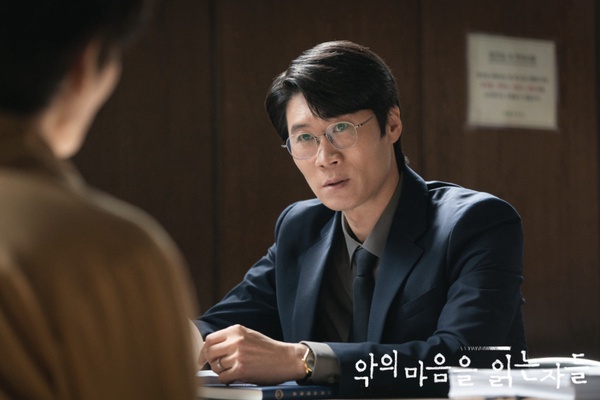 近期熱播韓劇話題度TOP10：《瘋狂愛上你》3.13%