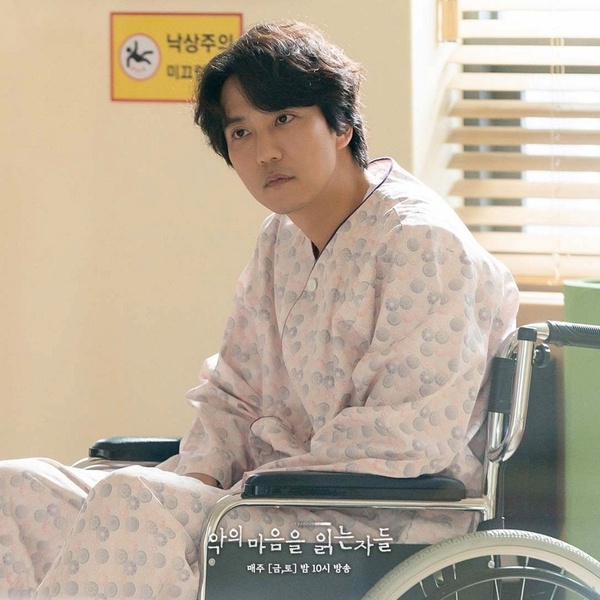 《二十五》南柱赫「未成年」吻戲爭議!沒劇本運韓星,丁海寅被罵翻、金南佶遇停播好衰