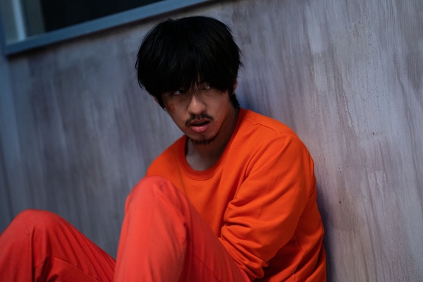 黑色犯罪國片《售命》4大看點！金鐘視帝傅孟柏、曾之喬主演，雨天CP再次相遇