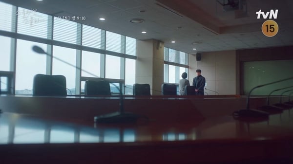 網猜《二十五二十一》「不是悲劇」5劇情細節！易辰筆名姓「金」？播希度新聞偷笑了？